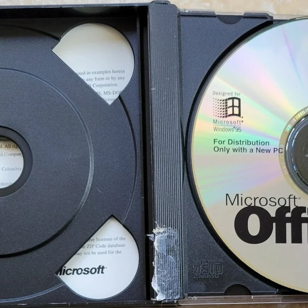 Vintage - Microsoft Office Professional & Bookshelf for Windows 95, 2 CDs, 1995